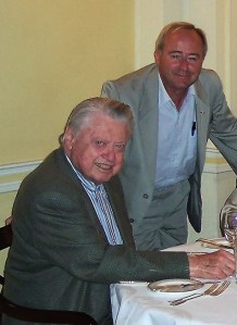 Dick Leghorn meeting at Hartwell House Jun04 by Cargill Hall rcvd Jan18 cropped